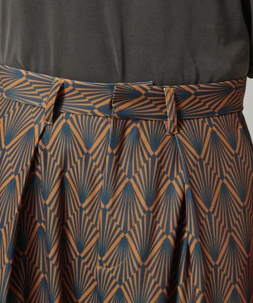 HARE（ハレ）の「クレイジーラインパンツ2（パンツ・オレンジ/ネイビー）」の10枚目の写真