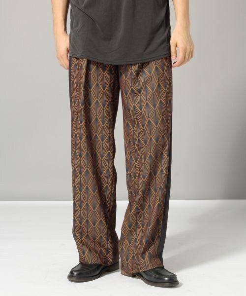 HARE（ハレ）の「クレイジーラインパンツ2（パンツ・オレンジ/ネイビー）」の7枚目の写真