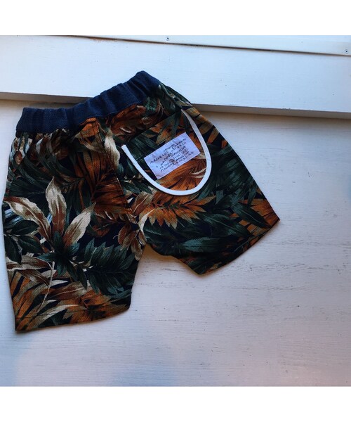 cache cache（カシュ カシュ）の「ARCH&LINE 　TROPIAL　BANANA　 SHORTS　(NAVY）（その他パンツ・キッズ・その他）」の3枚目の写真
