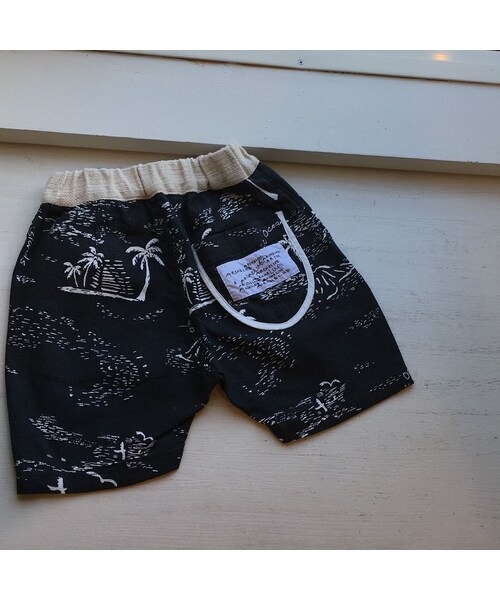 cache cache（カシュ カシュ）の「ARCH&LINE 　TROPIAL　BANANA　 SHORTS　(BLACK)（その他パンツ・キッズ・その他）」の2枚目の写真