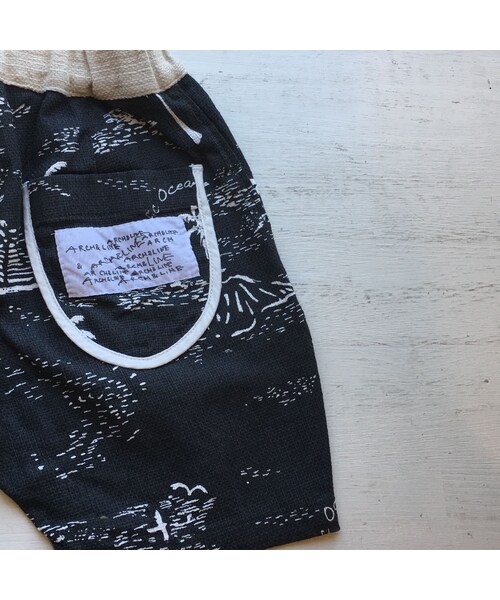 cache cache（カシュ カシュ）の「ARCH&LINE 　TROPIAL　BANANA　 SHORTS　(BLACK)（その他パンツ・キッズ・その他）」の3枚目の写真
