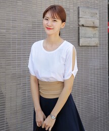 DHOLIC | ツイストットアウトスリーブTシャツ(Tシャツ/カットソー)