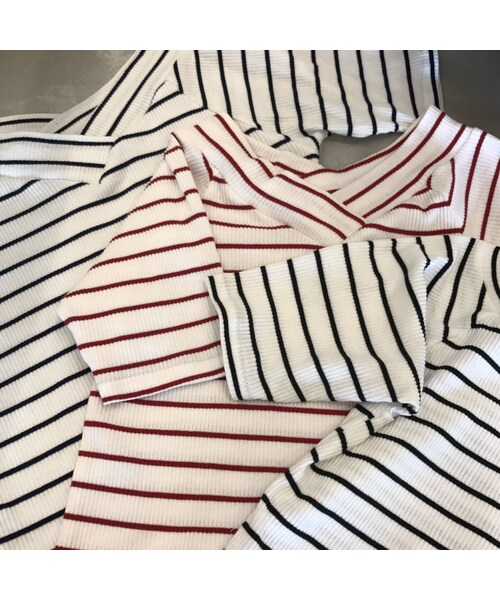 copine(コピン)の「【期間限定価格】2WAYシンプルボーダーVネックTシャツ(3color)【クリックポスト対象商品】(Tシャツ/カットソー・レディース・その他)」の15枚目の写真
