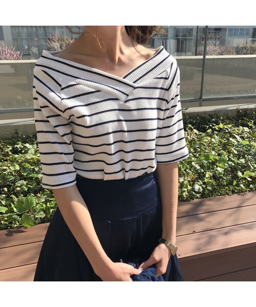 copine(コピン)の「【期間限定価格】2WAYシンプルボーダーVネックTシャツ(3color)【クリックポスト対象商品】(Tシャツ/カットソー・レディース・その他)」の9枚目の写真