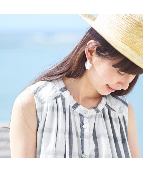 Sunny clouds（サニークラウズ）の「サニークラウズ 練乳かき氷ピアス＆イヤリング（アナログ腕時計・レディース・ホワイト・1 /2 ）」の3枚目の写真