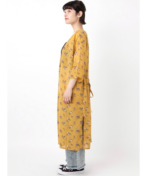 w closet(ダブルクローゼット)の「小花柄シフォンガウン(トップス・レディース・イエロー/Lブラウン・FREE)」の4枚目の写真