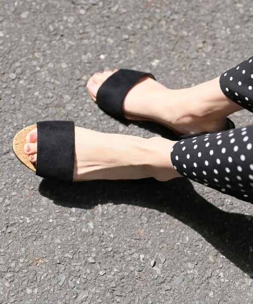 LOWRYS FARM(ローリーズファーム)の「★WEB先行予約アイテム★オープントゥセパレートパンプス(シューズ・ブラック/刺繍)」の1枚目の写真