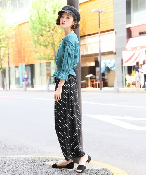 LOWRYS FARM(ローリーズファーム)の「★WEB先行予約アイテム★オープントゥセパレートパンプス(シューズ・ブラック/刺繍)」の3枚目の写真