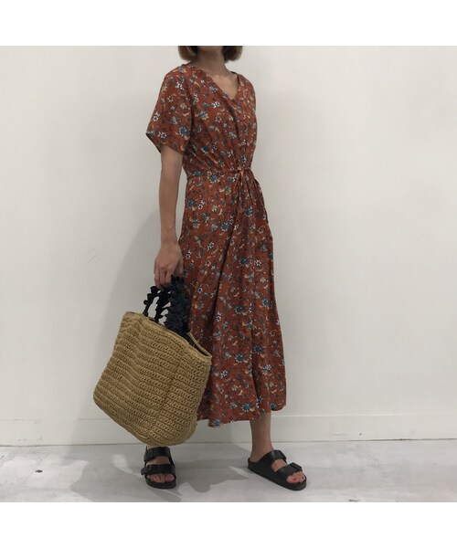 copine（コピン）の「★再入荷★ヴィンテージ花柄Vネックロングワンピース/ロングガウン（4color）【クリックポスト対象商品】（ワンピース・レディース・その他）」の3枚目の写真