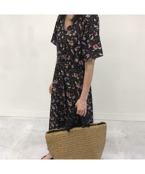 copine（コピン）の「★再入荷★ヴィンテージ花柄Vネックロングワンピース/ロングガウン（4color）【クリックポスト対象商品】（ワンピース・レディース・その他）」の12枚目の写真