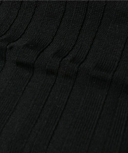 archives（アルシーヴ）の「ランダムリブオフショルニット（ニット/セーター・レディース・ブラック/マスタード/レッド・MEDIUM）」の9枚目の写真