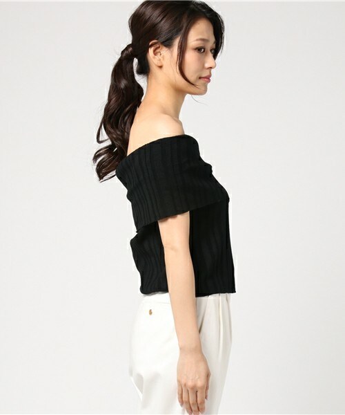 archives（アルシーヴ）の「ランダムリブオフショルニット（ニット/セーター・レディース・ブラック/マスタード/レッド・MEDIUM）」の5枚目の写真