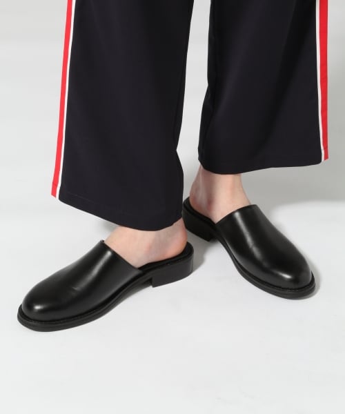 HARE(ハレ)の「スリッパサンダル(シューズ・ブラック/ブラウン)」の3枚目の写真