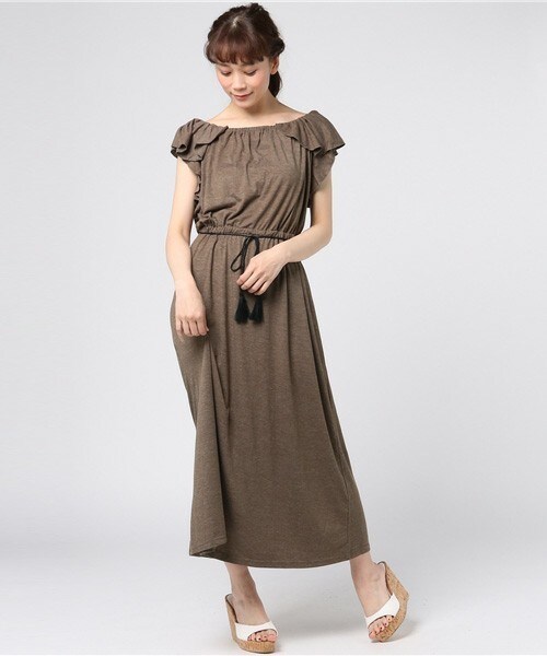 actuel（アクチュエル）の「フリル袖カットソーミディワンピース（ワンピース・レディース・ブラック/モカ/カーキ・FREE）」の2枚目の写真