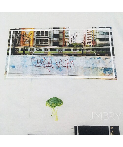 masterkey（マスターキー）の「JMBRY Unisex T & Yosa写真集 & ステッカー（Tシャツ/カットソー・レディース・ホワイト・Free）」の5枚目の写真