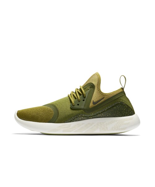 新品 ロナウド着用モデル‼️ NIKE ナイキ ルナチャージ エッセンシャル NIKE（ナイキ）の「ナイキ ルナチャージ エッセンシャル メンズ