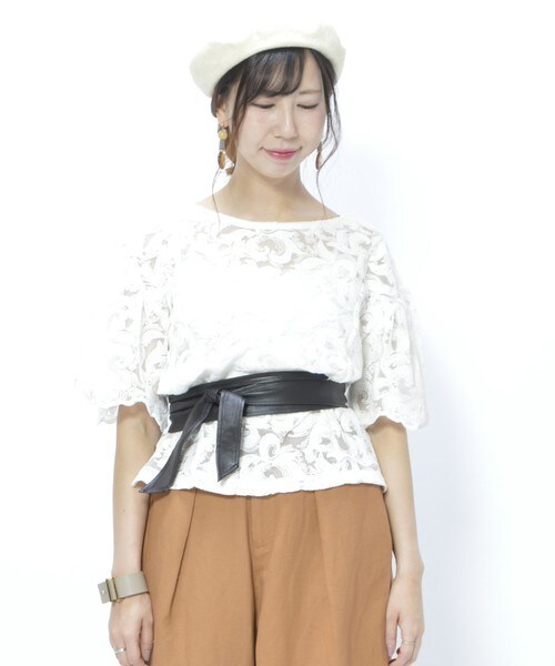 archives（アルシーヴ）の「レースフレアスリーブブラウス（シャツ/ブラウス・レディース・オフホワイト/ブラック・MEDIUM）」の6枚目の写真