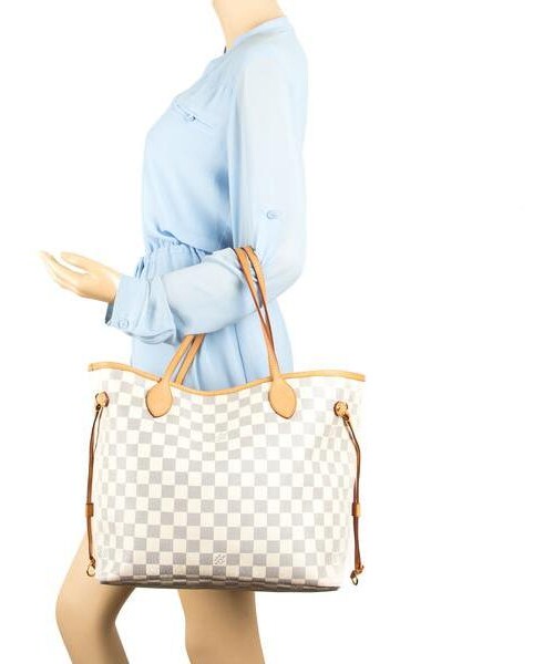 LOUIS VUITTON(ルイヴィトン)の「Damier Azur Canvas Neverfull MM Bag(トートバッグ・レディース・White)」の8枚目の写真