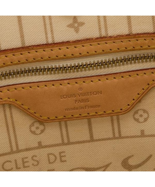 LOUIS VUITTON(ルイヴィトン)の「Damier Azur Canvas Neverfull MM Bag(トートバッグ・レディース・White)」の2枚目の写真