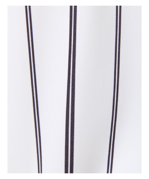 INGNI（イング）の「キャンディー袖オフショル5分袖／TOPS（トップス・レディース・ｵﾌﾎﾜｲﾄ/ﾏｽﾀｰﾄﾞ/ﾐﾝﾄｸﾞﾘｰﾝ/ﾌﾞﾙｰ/ｽﾄﾗｲﾌﾟ/ﾗﾍﾞﾝﾀﾞｰ/ﾋﾟﾝｸ/ｵﾌｸﾛ/ｽﾄﾗｲﾌﾟ・M）」の6枚目の写真