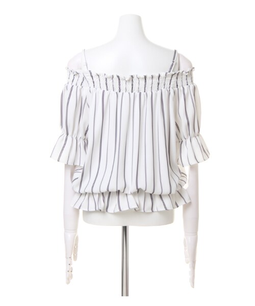 INGNI（イング）の「キャンディー袖オフショル5分袖／TOPS（トップス・レディース・ｵﾌﾎﾜｲﾄ/ﾏｽﾀｰﾄﾞ/ﾐﾝﾄｸﾞﾘｰﾝ/ﾌﾞﾙｰ/ｽﾄﾗｲﾌﾟ/ﾗﾍﾞﾝﾀﾞｰ/ﾋﾟﾝｸ/ｵﾌｸﾛ/ｽﾄﾗｲﾌﾟ・M）」の2枚目の写真