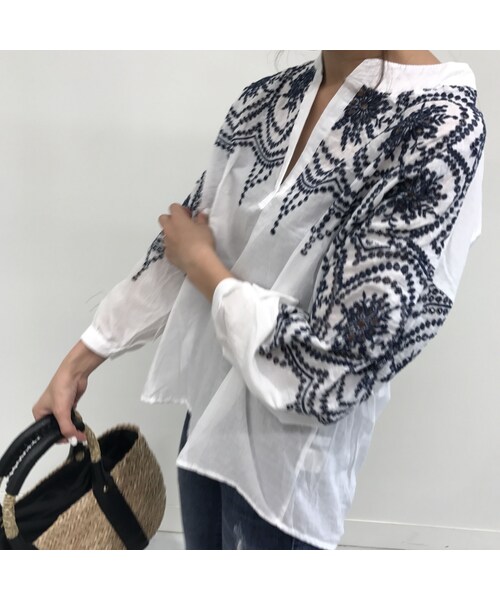 copine（コピン）の「★再入荷★パンチング刺繍ブラウス【クリックポスト対象商品】（シャツ/ブラウス・レディース・その他）」の2枚目の写真