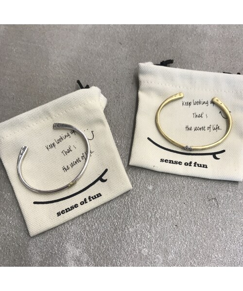 copine（コピン）の「ニコちゃんバングル(2color)【クリックポスト対象商品】（バングル/リストバンド・レディース・その他）」の4枚目の写真