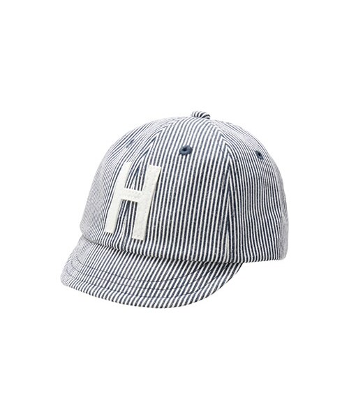 BRANSHES(ブランシェス)の「アルファベットワッペン ツイルキャップ(キャップ・キッズ・グレー/カーキグリーン/レッド/ネイビーブルー/ホワイト・S~L)」の1枚目の写真