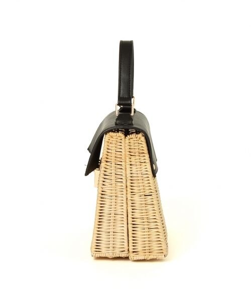 Andemiu（アンデミュウ）の「ラタンＰＵカブセＢＡＧ（バッグ・ホワイト/ブラック）」の3枚目の写真