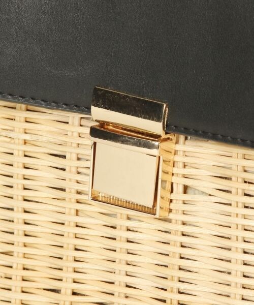 Andemiu（アンデミュウ）の「ラタンＰＵカブセＢＡＧ（バッグ・ホワイト/ブラック）」の6枚目の写真