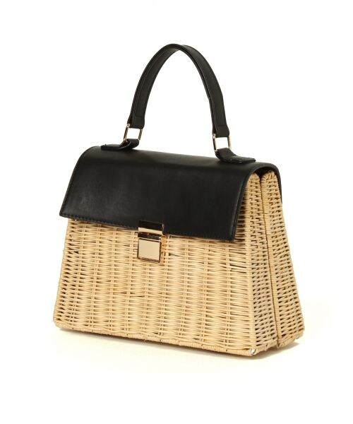 Andemiu（アンデミュウ）の「ラタンＰＵカブセＢＡＧ（バッグ・ホワイト/ブラック）」の2枚目の写真