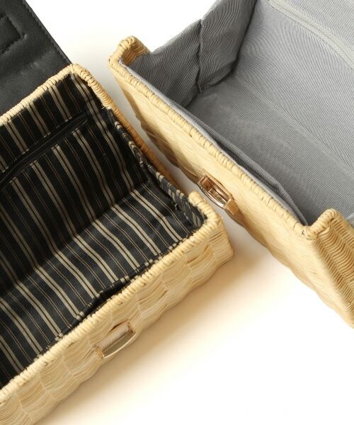 Andemiu（アンデミュウ）の「ラタンＰＵカブセＢＡＧ（バッグ・ホワイト/ブラック）」の13枚目の写真