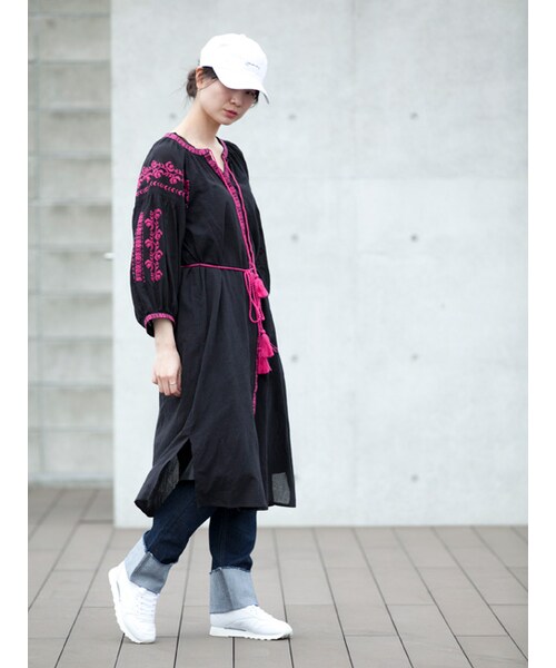 w closet(ダブルクローゼット)の「刺繍入りガウンワンピース(ワンピース/ドレス・レディース・オフホワイト/キャメル/ブラック・FREE)」の6枚目の写真