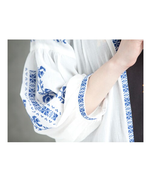 w closet(ダブルクローゼット)の「刺繍入りガウンワンピース(ワンピース/ドレス・レディース・オフホワイト/キャメル/ブラック・FREE)」の14枚目の写真