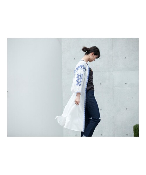 w closet(ダブルクローゼット)の「刺繍入りガウンワンピース(ワンピース/ドレス・レディース・オフホワイト/キャメル/ブラック・FREE)」の11枚目の写真