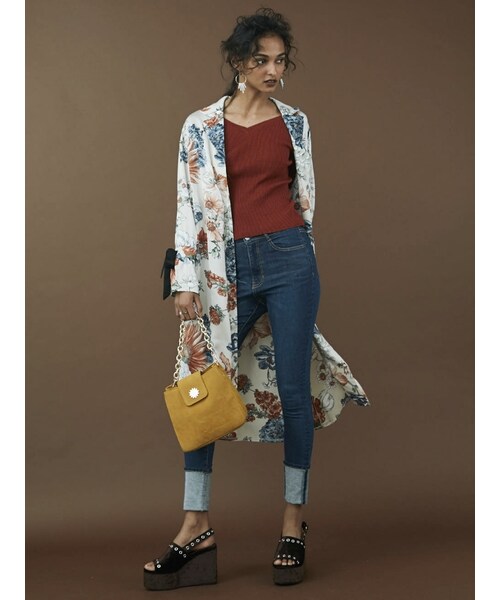 EVRIS（エヴリス）の「ボリュームチェーンハンドBAG（バッグ・レディース・ブラック/マスタード/グリーン/パープル・F）」の7枚目の写真