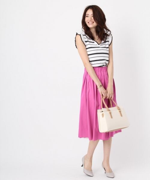 Andemiu（アンデミュウ）の「アクセツキフリルスリーブニット（トップス・アイボリー/ベージュ）」の3枚目の写真