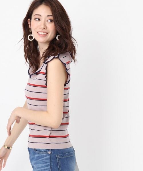 Andemiu（アンデミュウ）の「アクセツキフリルスリーブニット（トップス・アイボリー/ベージュ）」の8枚目の写真