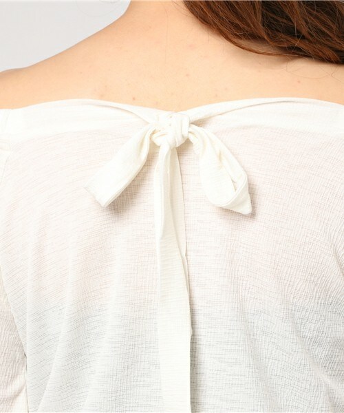 archives（アルシーヴ）の「カットッジャガードオフショルプルオーバー（Tシャツ/カットソー・レディース・オフホワイト/ブラック/レッド・MEDIUM）」の8枚目の写真