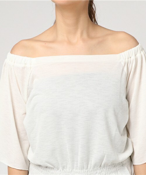 archives（アルシーヴ）の「カットッジャガードオフショルプルオーバー（Tシャツ/カットソー・レディース・オフホワイト/ブラック/レッド・MEDIUM）」の7枚目の写真