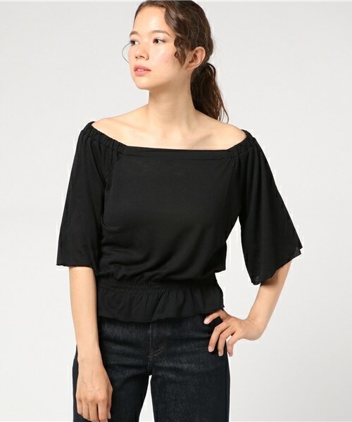 archives（アルシーヴ）の「カットッジャガードオフショルプルオーバー（Tシャツ/カットソー・レディース・オフホワイト/ブラック/レッド・MEDIUM）」の2枚目の写真