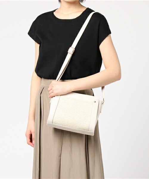 matelasse durer（マトラッセ デュレ）の「バイカラー異素材ショルダーＢＡＧ（ショルダーバッグ・レディース・オフホワイト/ブラウン・フリー）」の7枚目の写真