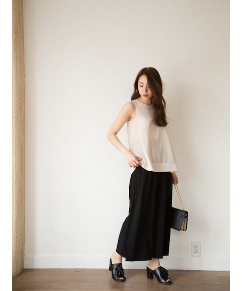 MERCURYDUO（マーキュリーデュオ）の「ジョーゼットサイドスリットフレアパンツ（パンツ・レディース・オフホワイト/ブラック/ベージュ・F）」の6枚目の写真
