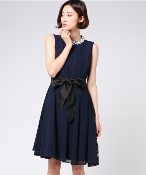 INGRID（イングリッド）の「ｽﾀﾝﾄﾞｶﾗｰｼﾌｫﾝﾜﾝﾋﾟｰｽ（ワンピース）」 - WEAR