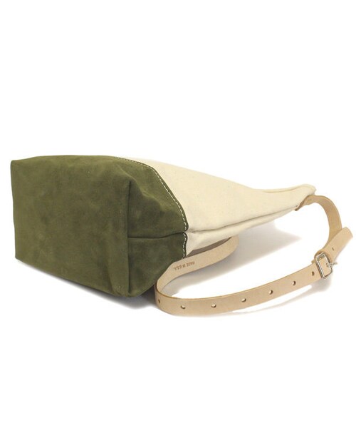 HERITAGE LEATHER（ヘリテージレザー）の「"NEW"　 HERITAGE LEATHER CO. 　BUCKET SHOULDER BAG（ショルダーバッグ・レディース・その他）」の4枚目の写真