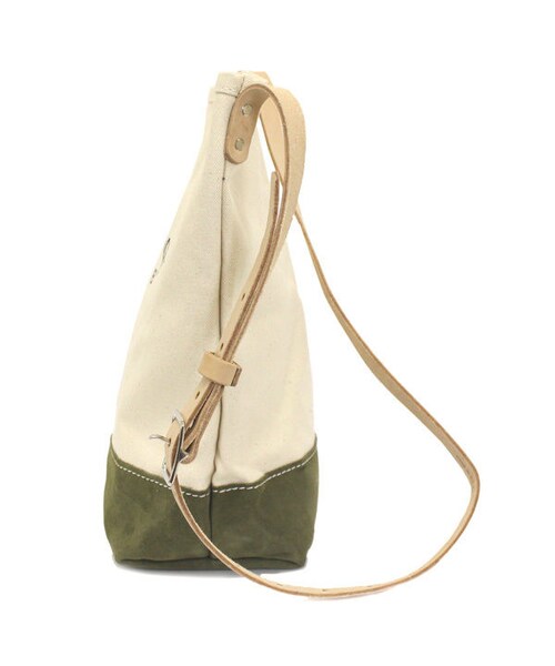 HERITAGE LEATHER（ヘリテージレザー）の「"NEW"　 HERITAGE LEATHER CO. 　BUCKET SHOULDER BAG（ショルダーバッグ・レディース・その他）」の2枚目の写真