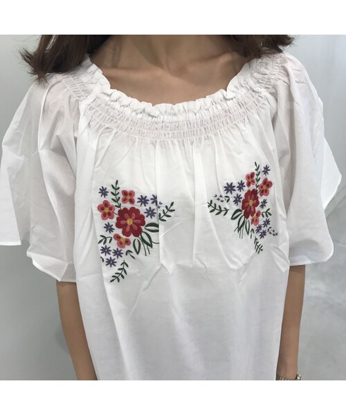 copine（コピン）の「2WAY刺繍入りオフショルブラウス/五分袖プルオーバー(4color)【クリックポスト対象商品】（シャツ/ブラウス・レディース・その他）」の4枚目の写真