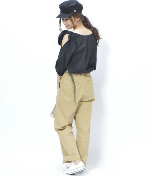 archives（アルシーヴ）の「肩リボンブラウス（シャツ/ブラウス・レディース・オフホワイト/ホワイト×ブルー/ブラック・MEDIUM）」の14枚目の写真