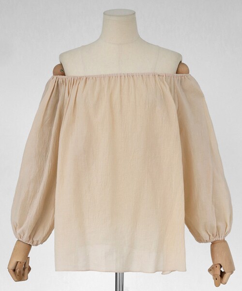 DHOLIC(ディーホリック)の「ソリッドカラーオフショルダ―コットンブラウス(シャツ/ブラウス・レディース・ライトグリーン/ホワイト/ライトベージュ/ブラック・FREE)」の4枚目の写真