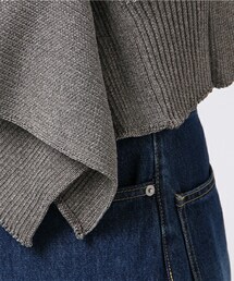 【美品】AKIRA NAKA 変形 ケーブルニット 白〈定価64,800円〉 AKIRANAKA（アキラナカ）の「AKIRA NAKA ドレープパネル